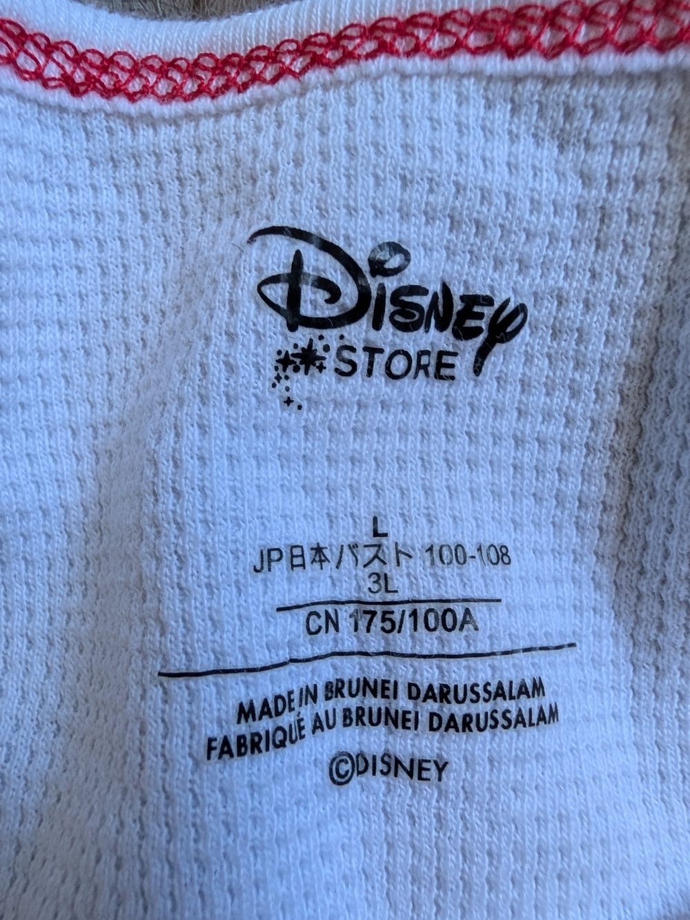 Minnie Mouse Graphic Thermal Top - White with Red & Black - Picture 3 of 4